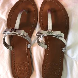 Tory Burch Leighanne flat thong silver sandals